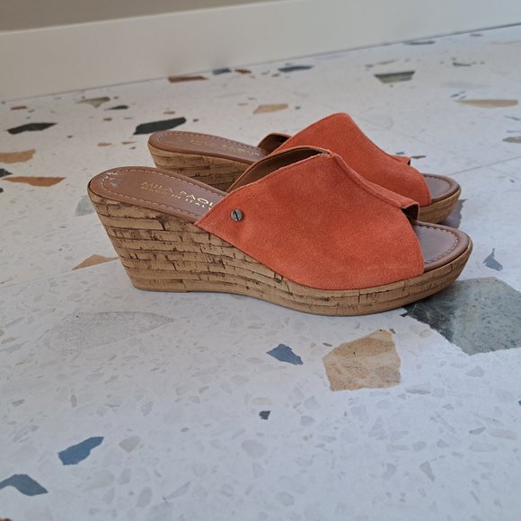 Mia Paoli Sandals - Picture 4 of 10